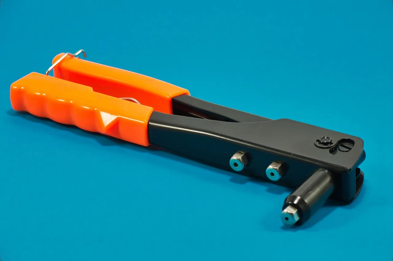 tool, building, tools, job, maintenance, build, builder, diy, handyman, riveter, rivet, diy, riveter, riveter, riveter, riveter, riveter, rivet, rivet. Handyman service packages that sell for owner-operators