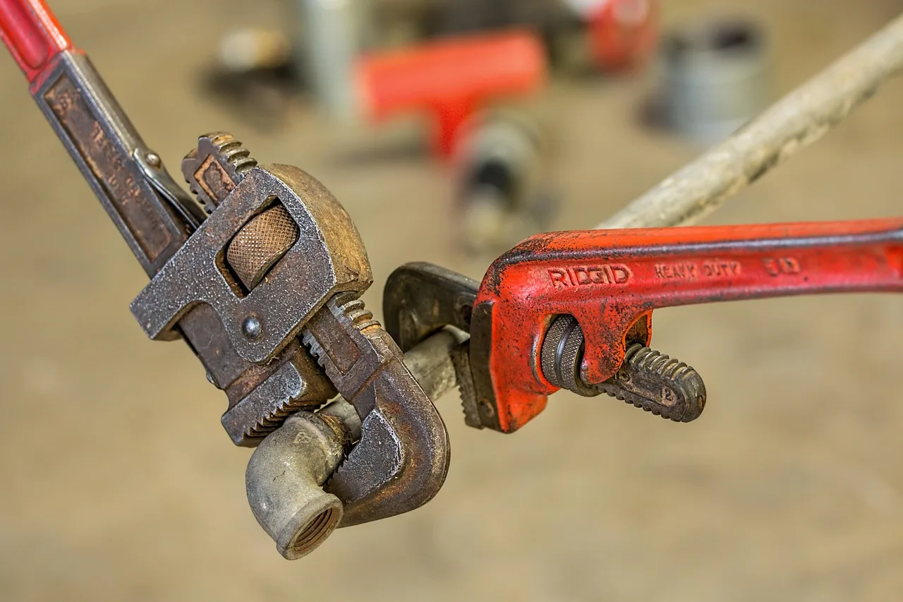 plumbing, pipe wrench, repair, maintenance, fix, tool, connect, handyman, spanner, tighten, screw, thread, plumber, workman, home repair, toolbox, tight, fasten, monkey wrench, plumbing, plumbing, plumbing, plumbing, plumbing, plumber, plumber, plumber, plumber. What does a fair handyman pay structure actually cost owners?