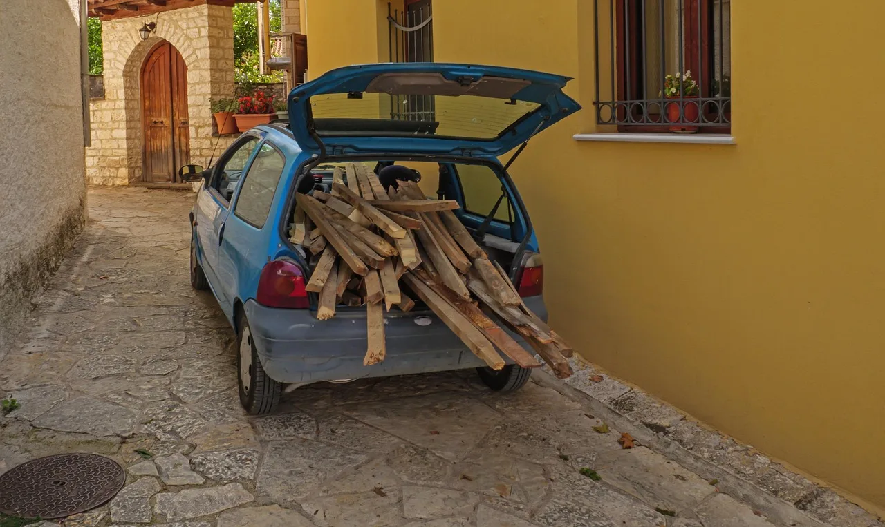 wood, handyman, recycling, greece, automobile, vehicle, car wallpapers, car, alley. How to invoice as a handyman without chasing payments